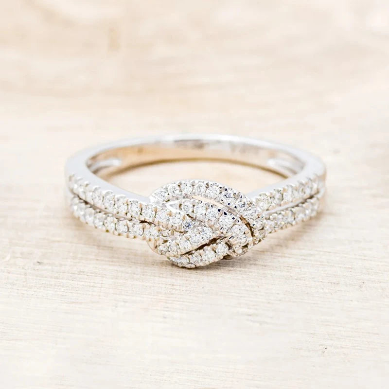 Silver Color Knot Rings for Women Luxury Inlaid Cubic Zirconia Newly Wedding Rings Fashion Female Accessory Trend Jewelry
