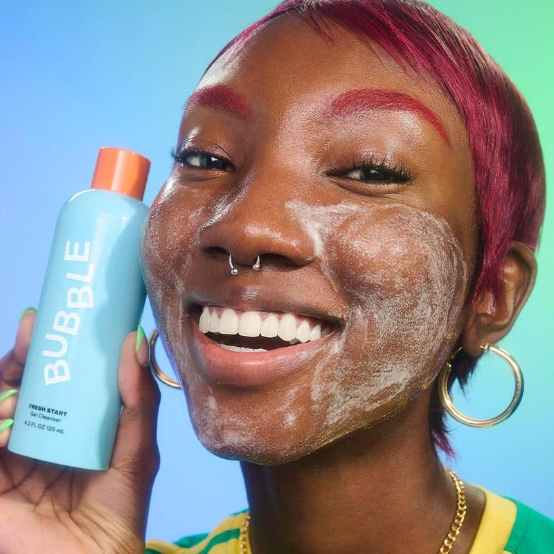 Bubble Skincare Fresh Start Gel Cleanser - Gentle Exfoliating Face Wash for Oily Skin - Formulated with Aloe Vera Juice + Caffeine to Protect and Soothe Complexion