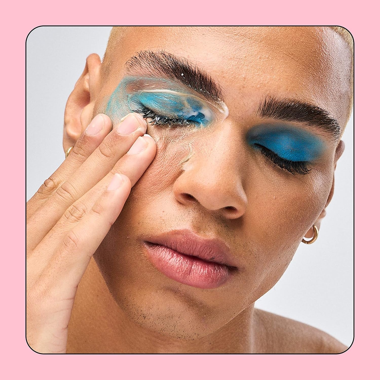 Wipe Out Makeup Remover - Hydrating Face & Eye Makeup Remover Enriched with Vitamins & Antioxidants - Fragrance-Free Skin Care Suitable for All Skin Types (50Ml)